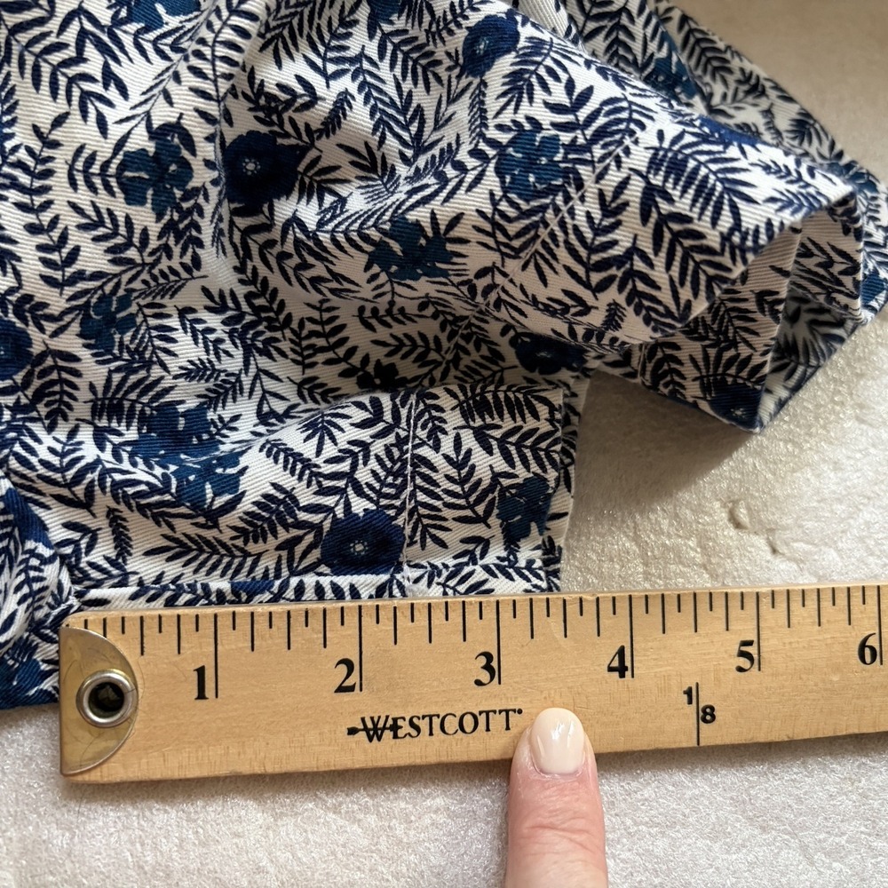 J Crew Factory Chino Shorts Women 2 Blue White Floral Print 100% Cotton 3.5 inch - Picture 6 of 9